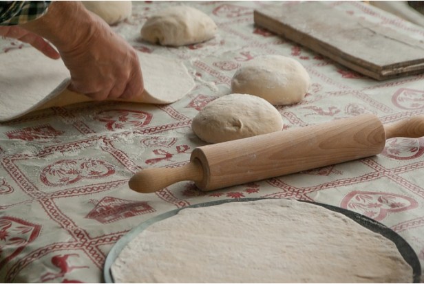 22. 7 Simple Steps to Stretch Pizza Dough1